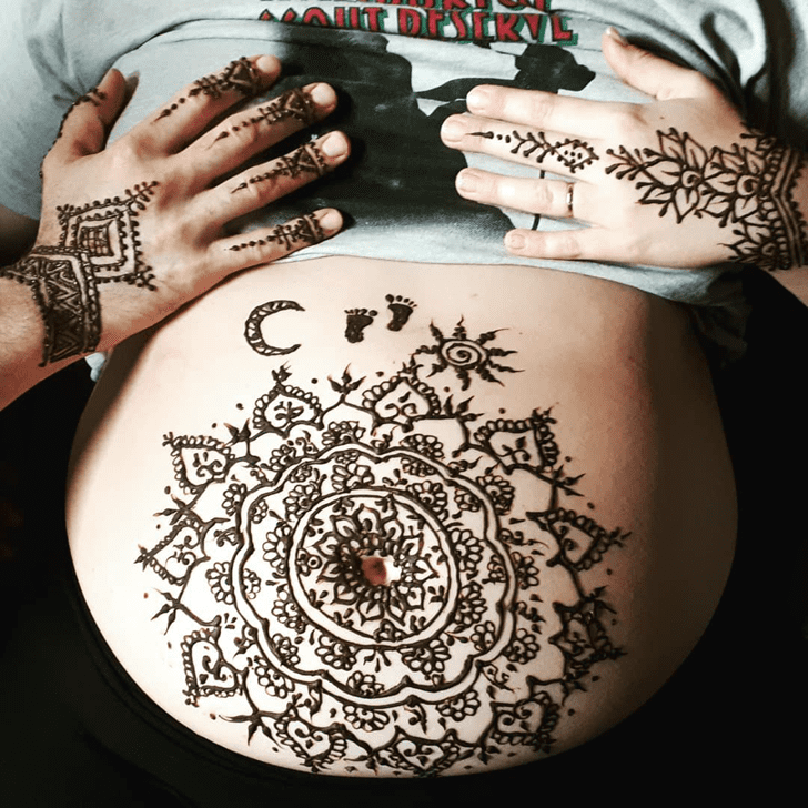 Refined Belly Button Henna Design