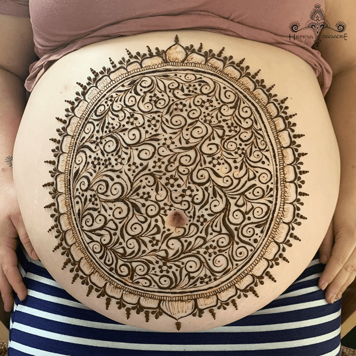 Splendid Belly Button Henna Design