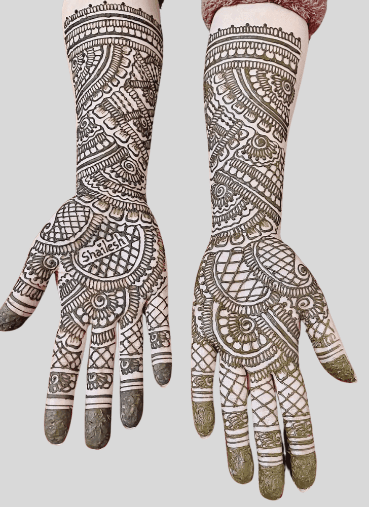 Shapely Bengali Henna Design