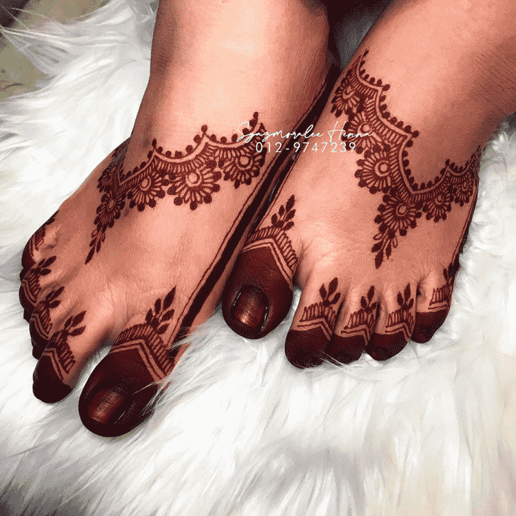 Pleasing Berlin Henna Design