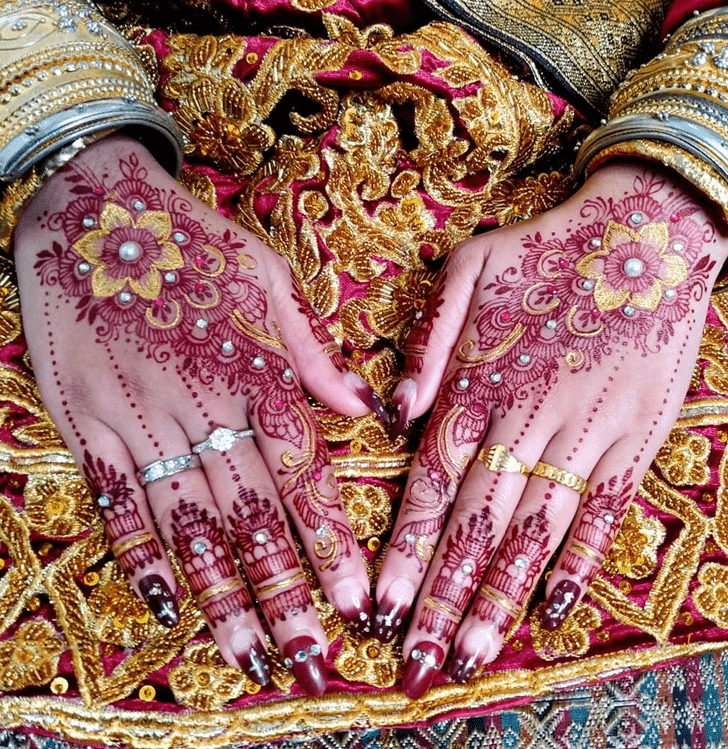 Captivating Bhai Dooj Henna Design