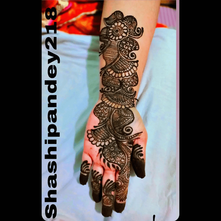 Inviting Bhai Dooj Special Henna Design