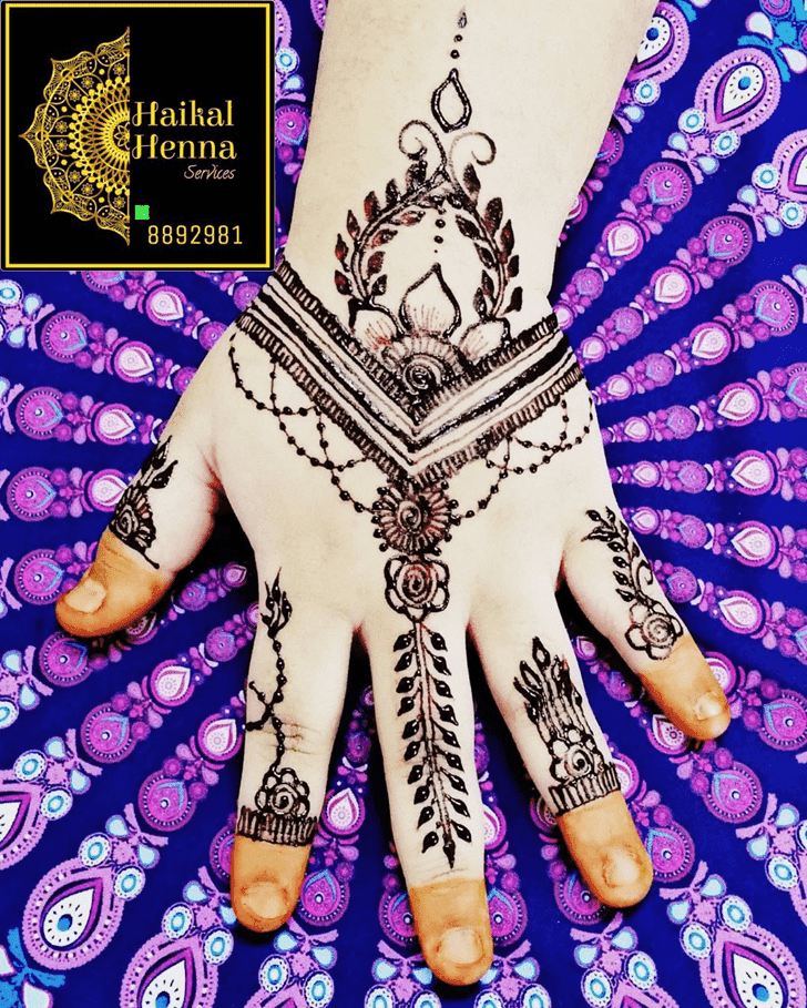 Elegant Bharatpur Henna Design