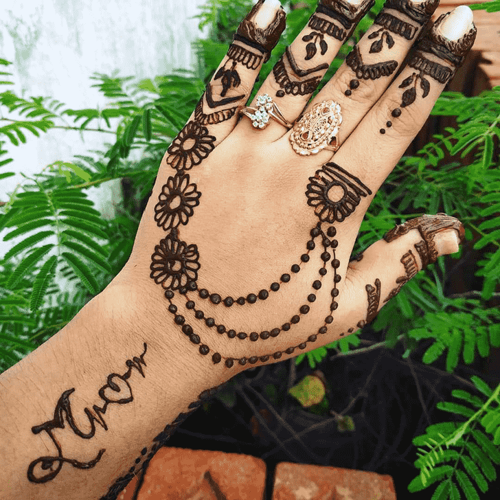 Fetching Bhopal Henna Design