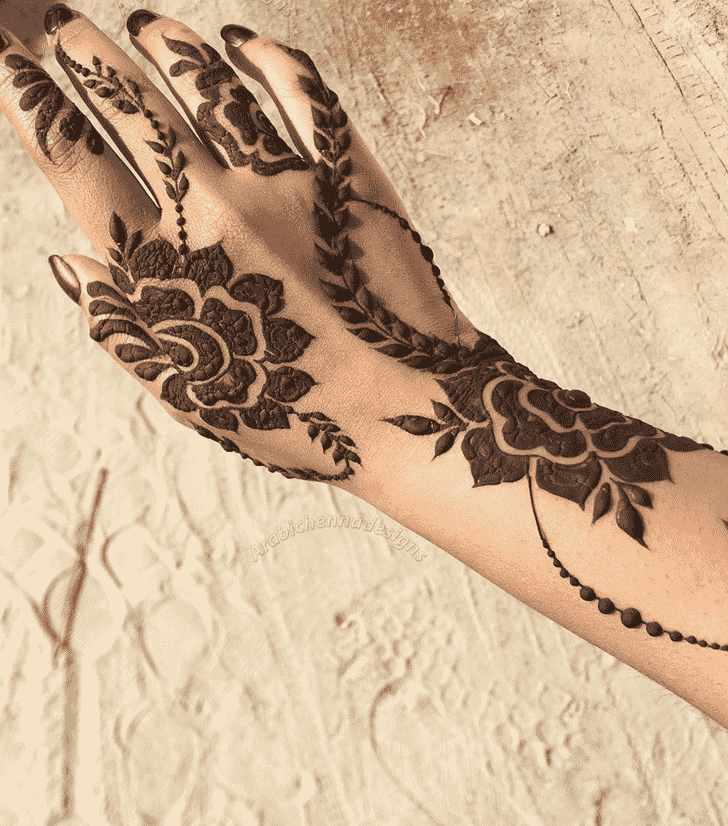 Refined Bhubaneswar Henna Design