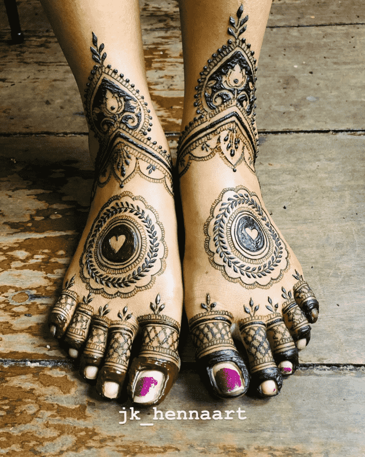 Marvelous Bhuj Henna Design