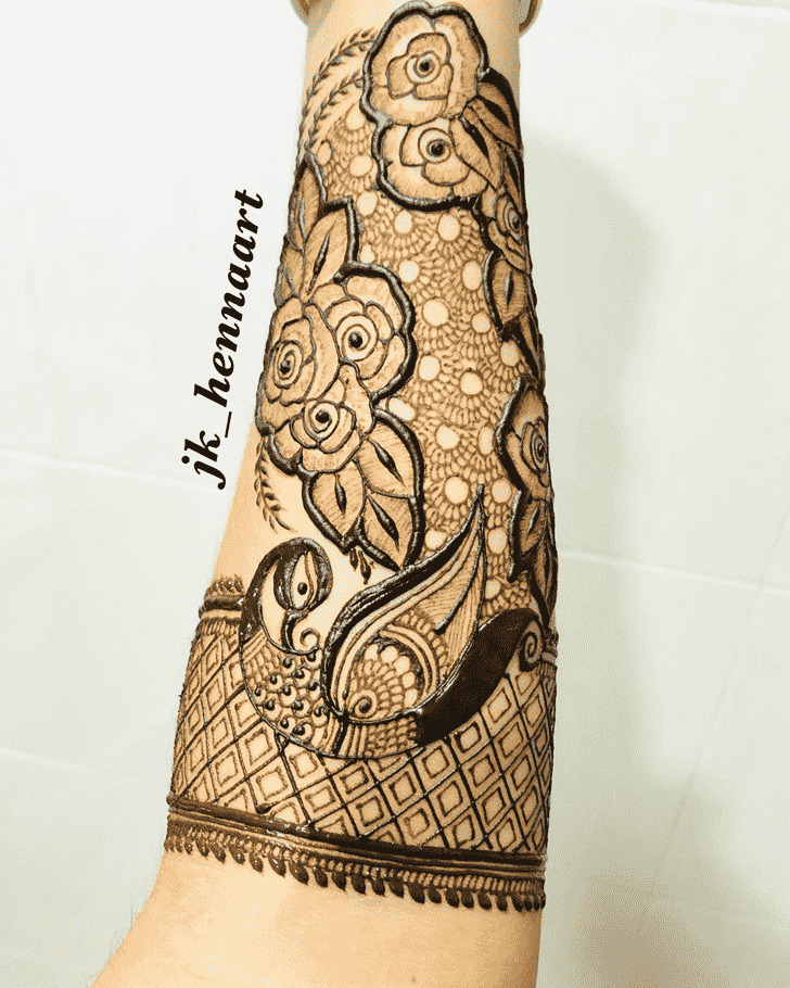 Superb Bhuj Henna Design