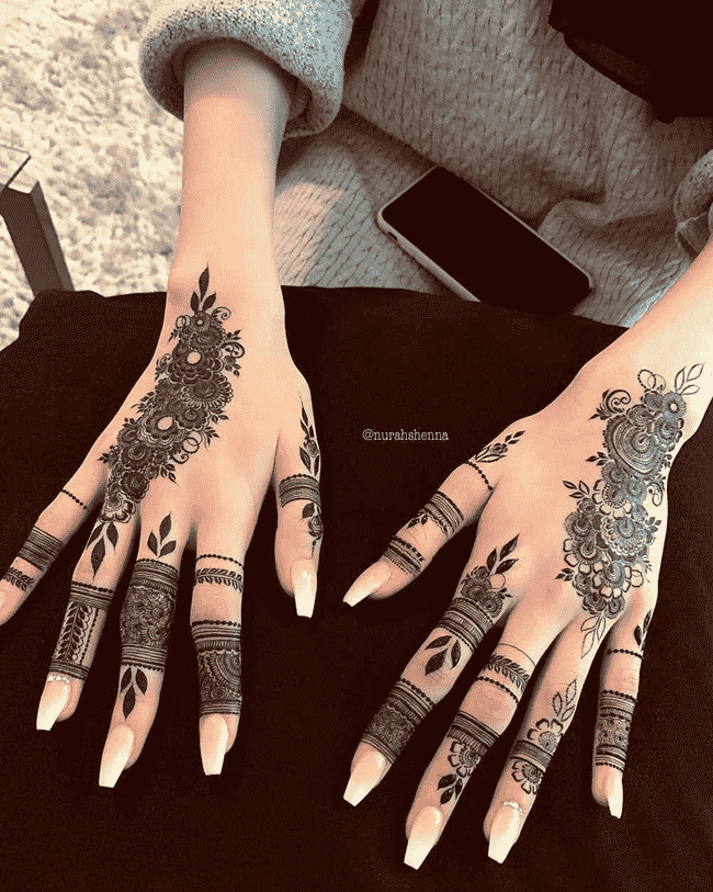 Fetching Biratnagar Henna Design