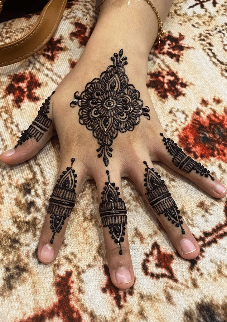 Comely Birgunj Henna Design