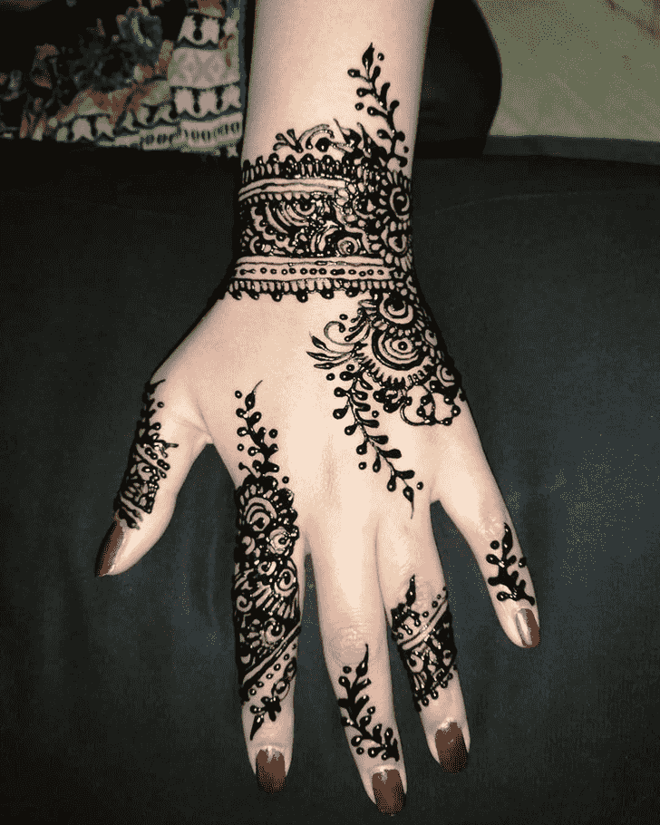 Gorgeous Black Henna design
