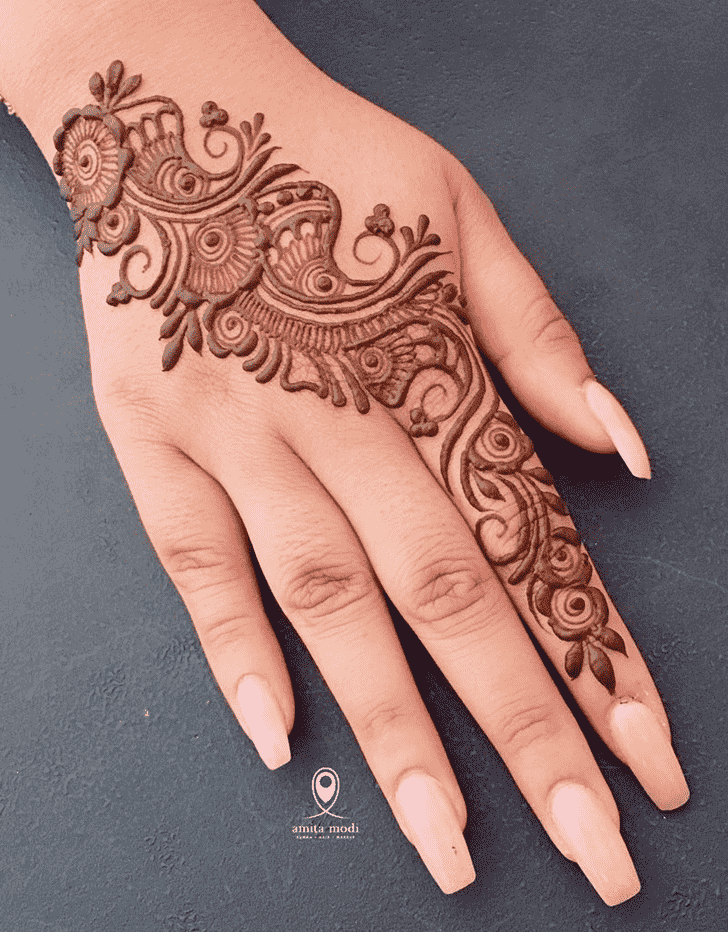 Resplendent Bogra Henna Design