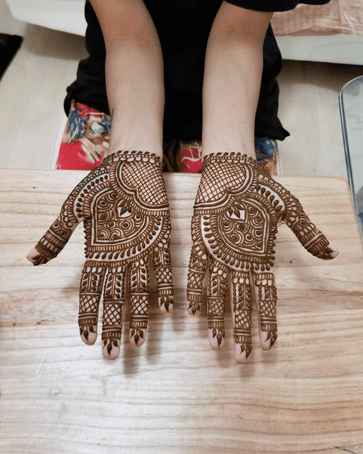 Ravishing Bombay Style Henna Design