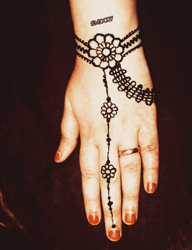 Ideal Bracelet Henna Design