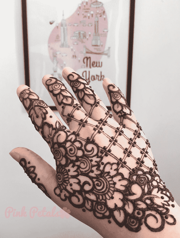 Inviting Bridal Henna Design