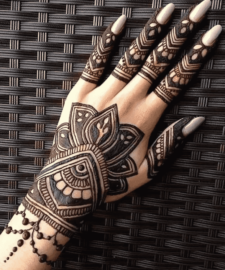 Enticing Canada Henna Design