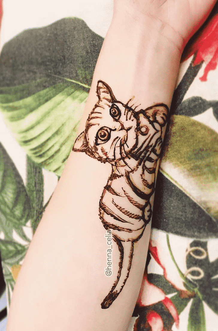 Slightly Cat Henna Design