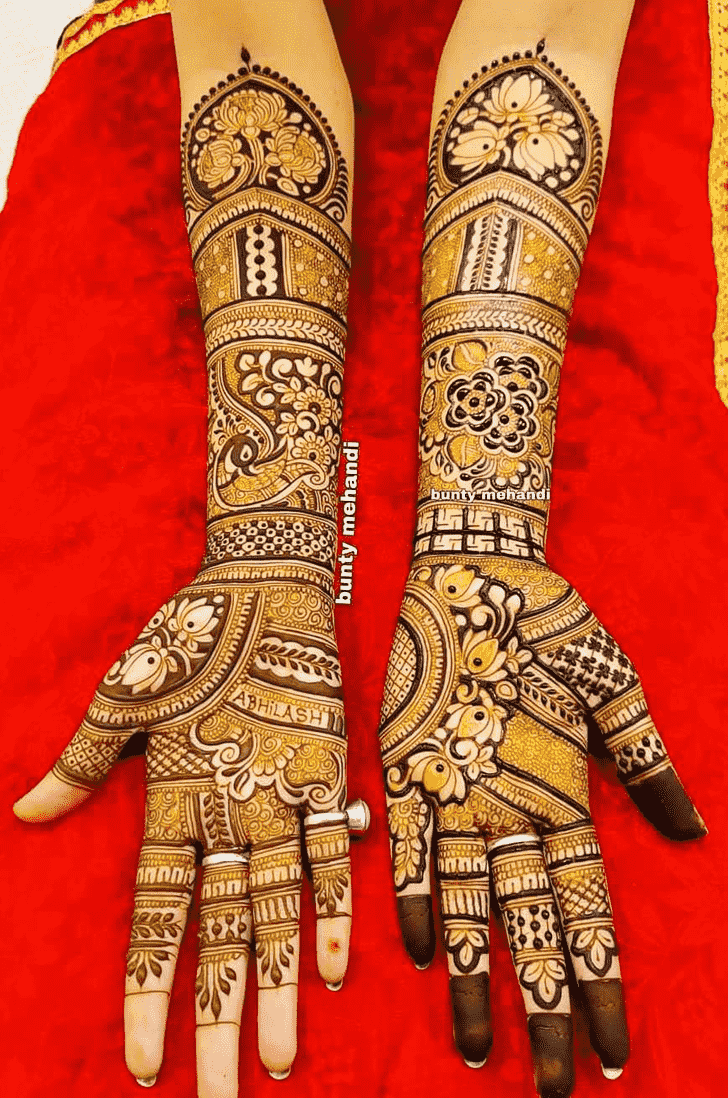 Elegant Celebrity Henna Design