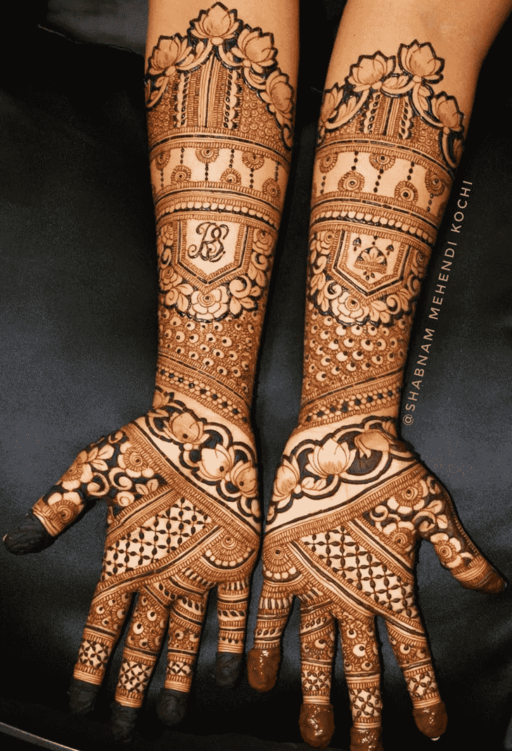 Stunning Celebrity Henna Design