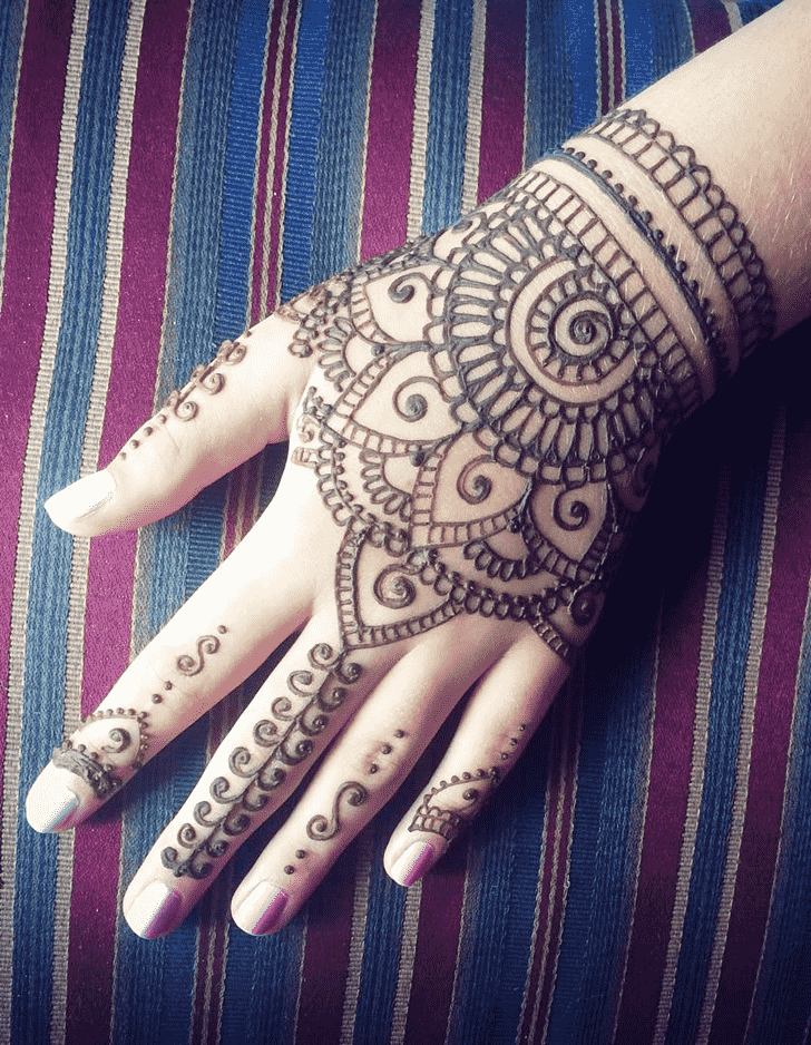 Excellent Chain Henna Design