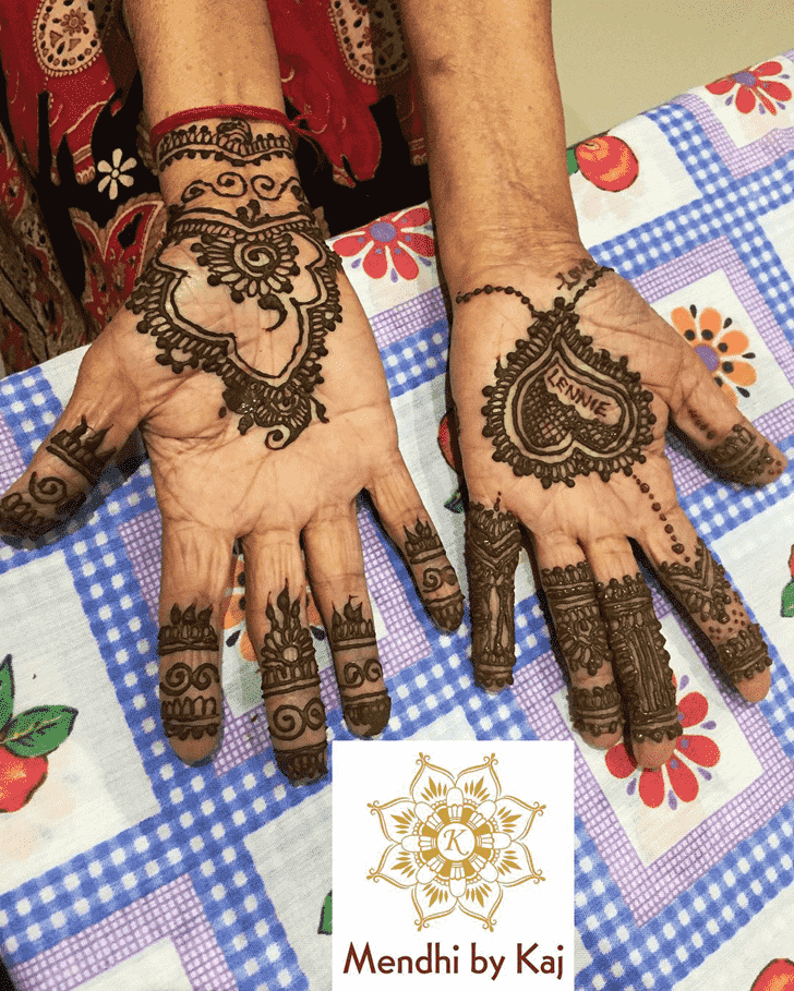 Fine Chain Henna Design