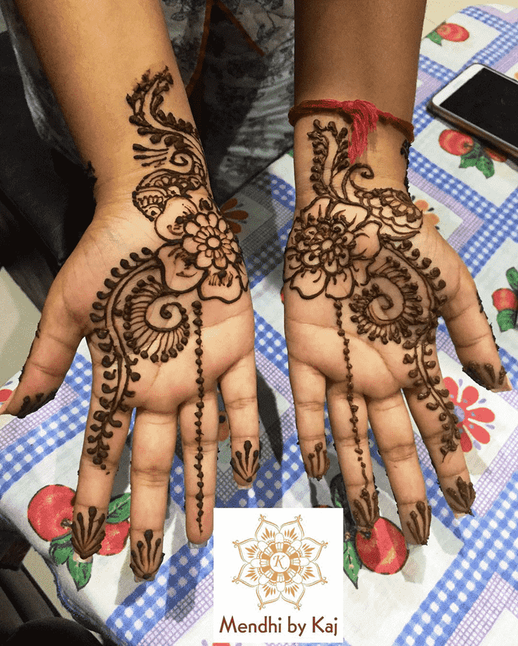 Good Looking Chain Henna Design