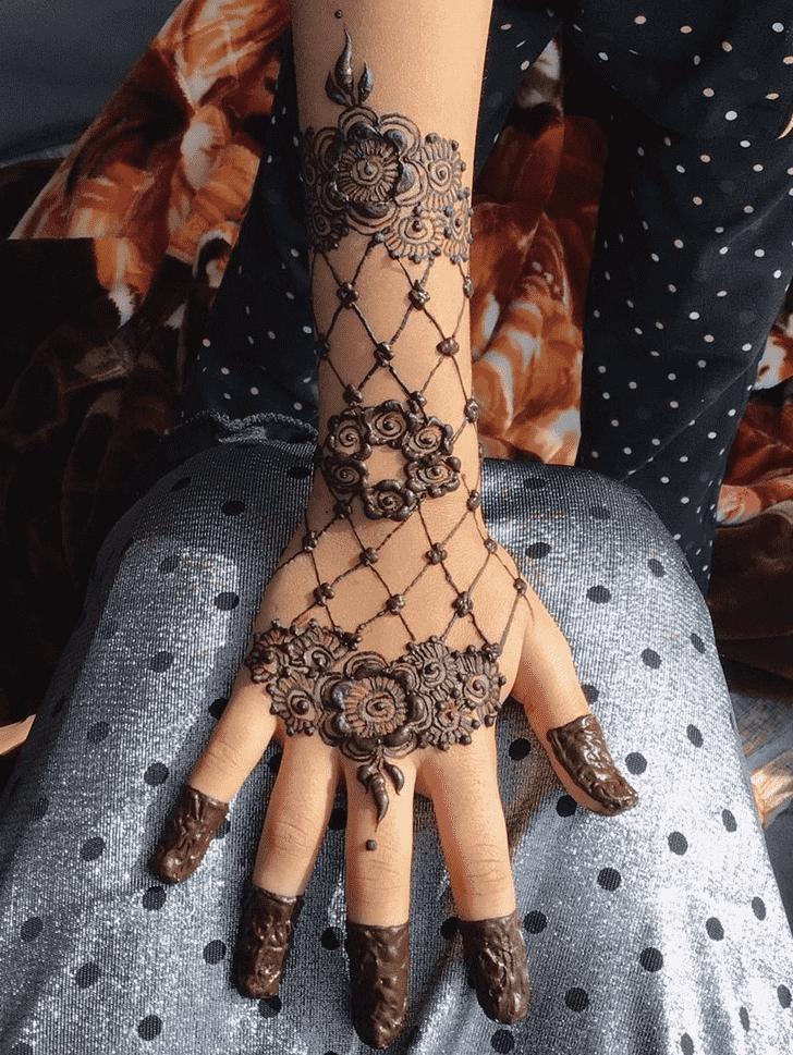 Radiant Chicago Henna Design