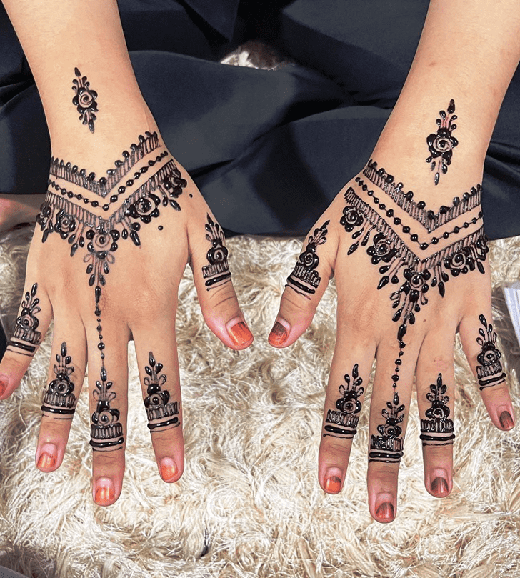 Dazzling China Henna Design