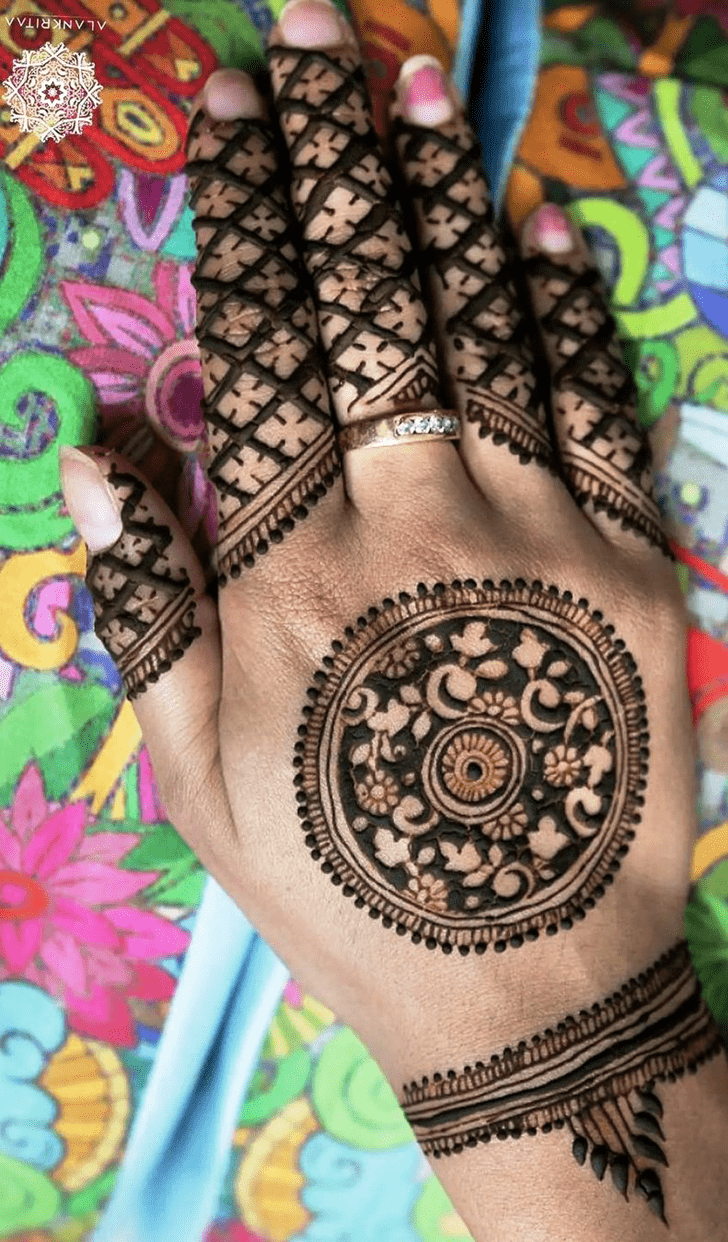 Fine China Henna Design