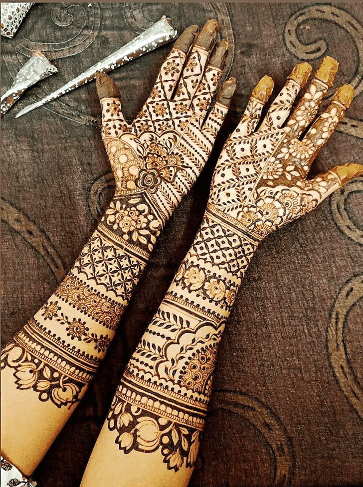 Graceful China Henna Design