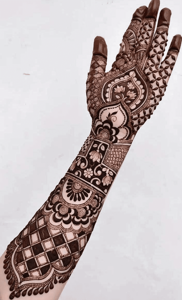 Mesmeric China Henna Design