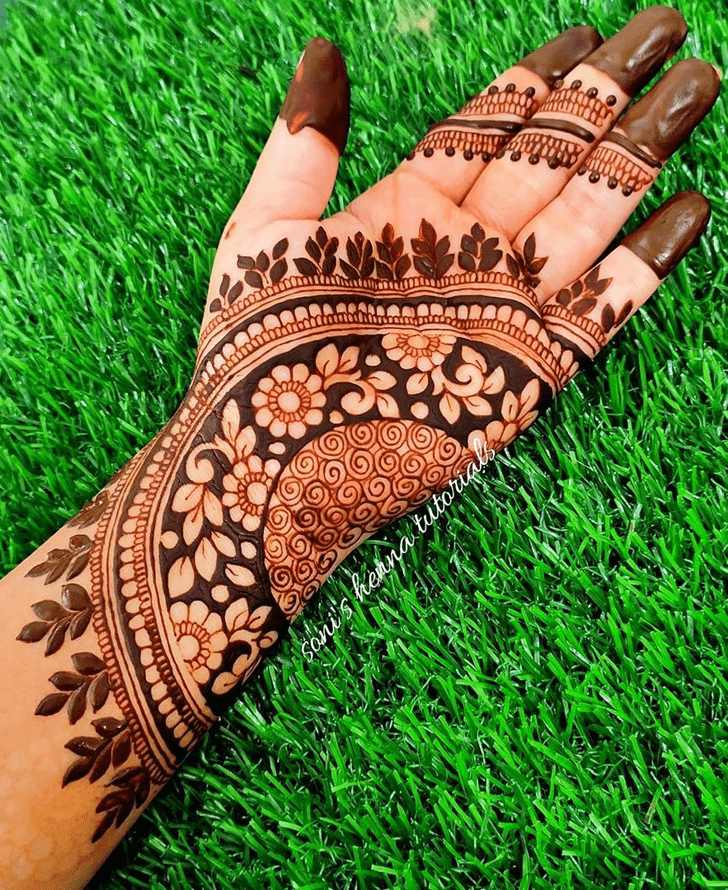 Exquisite Chittagong Henna Design