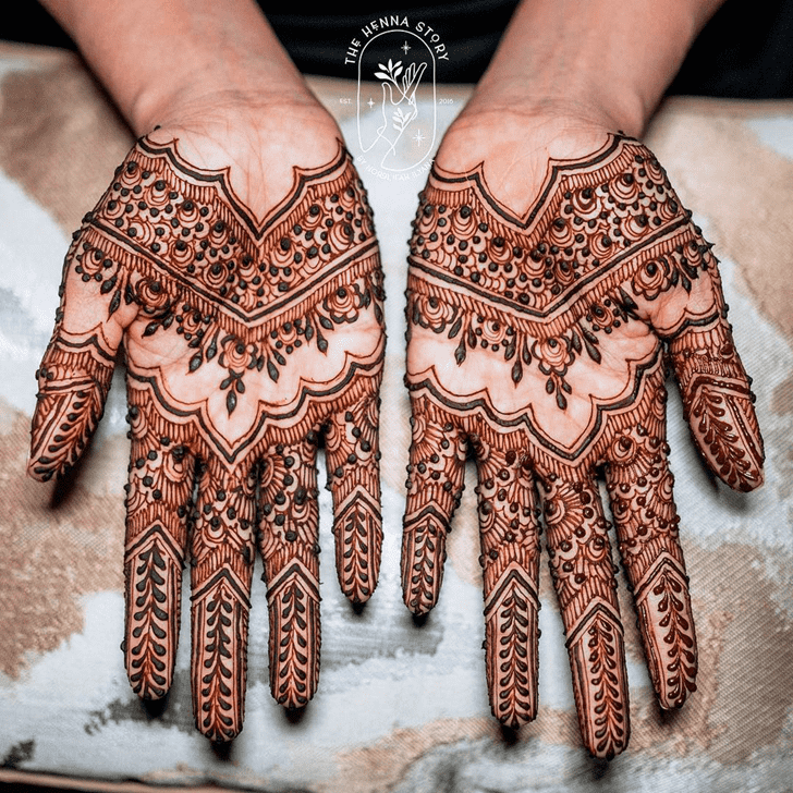 Inviting Chittagong Henna Design