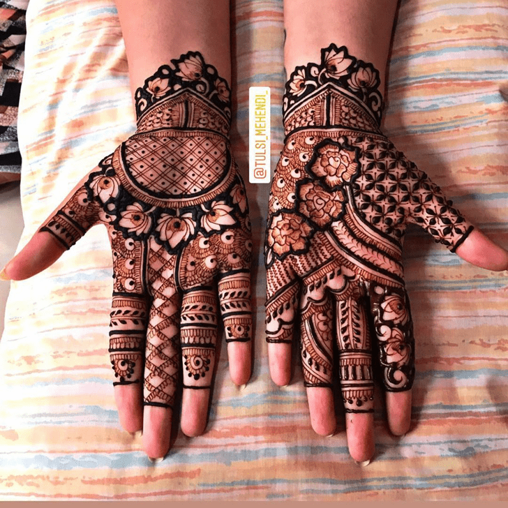 Magnetic Chittagong Henna Design