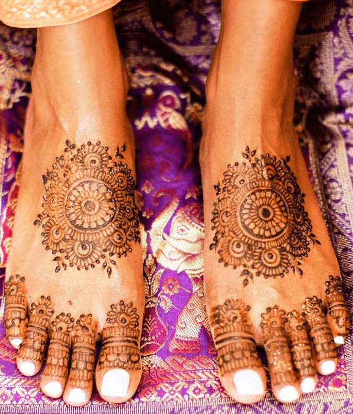 Arm Circle Henna Design