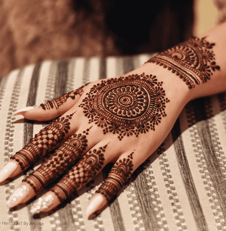 Wonderful Circle Mehndi Design