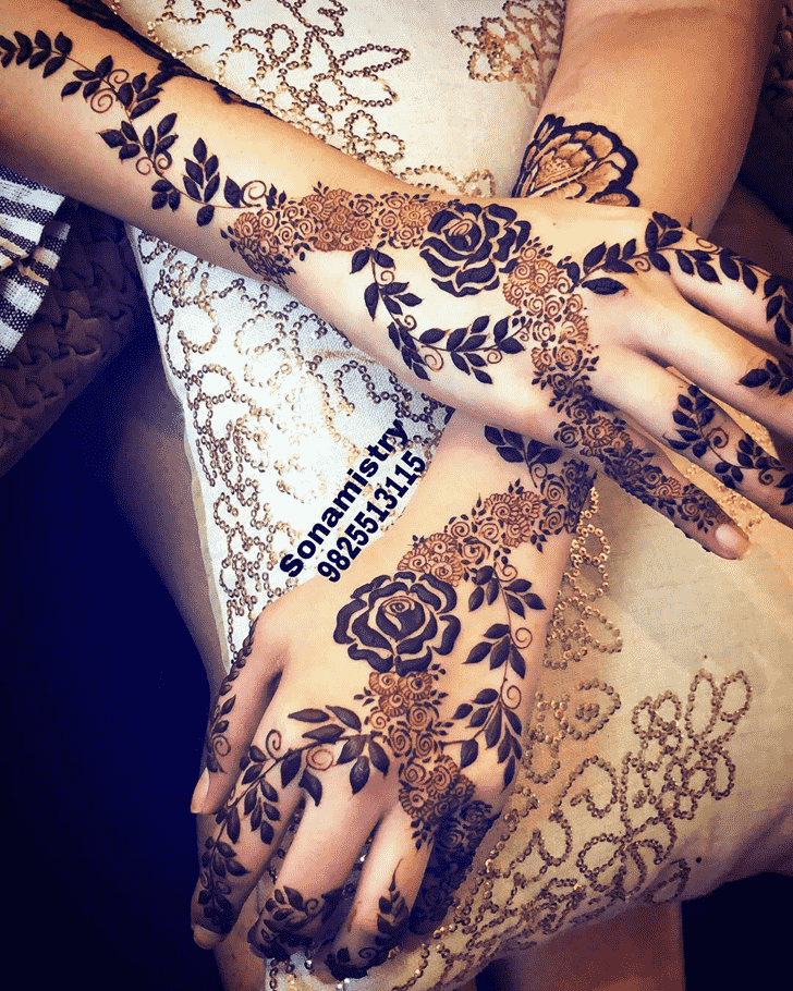 Lovely Coimbatore Mehndi Design