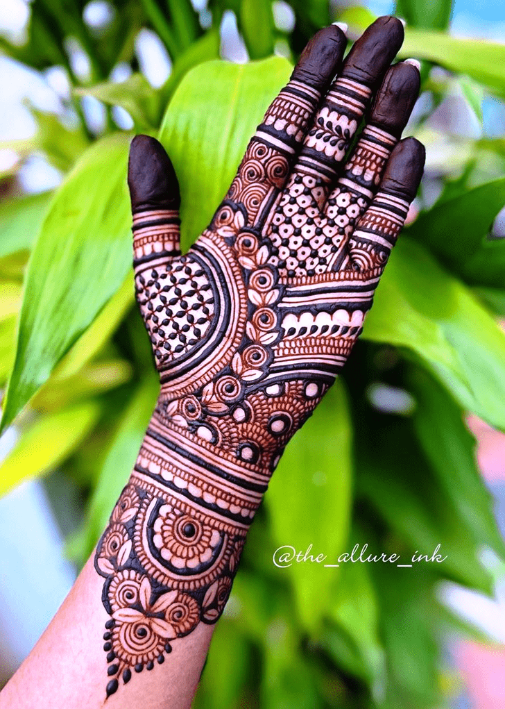 Magnificent Colorado Henna Design