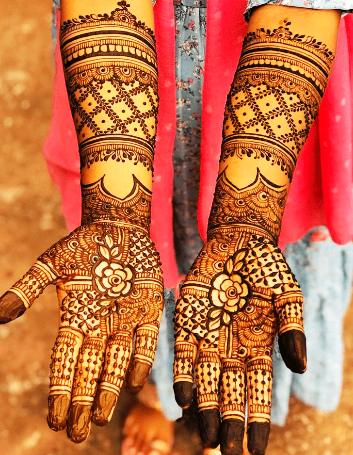 Shapely Colorado Henna Design