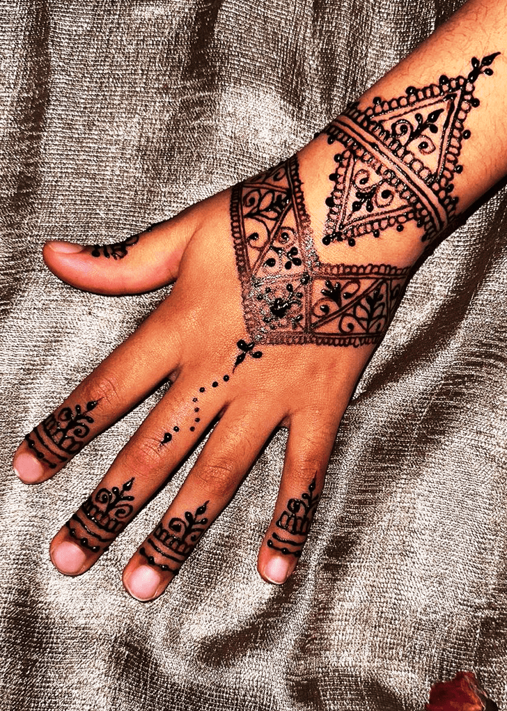 Splendid Colorado Henna Design