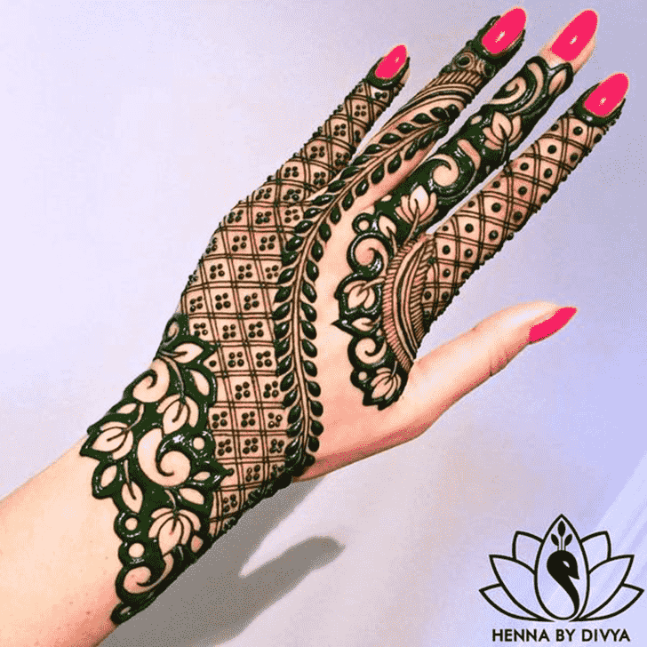 Captivating Coloured Henna Design