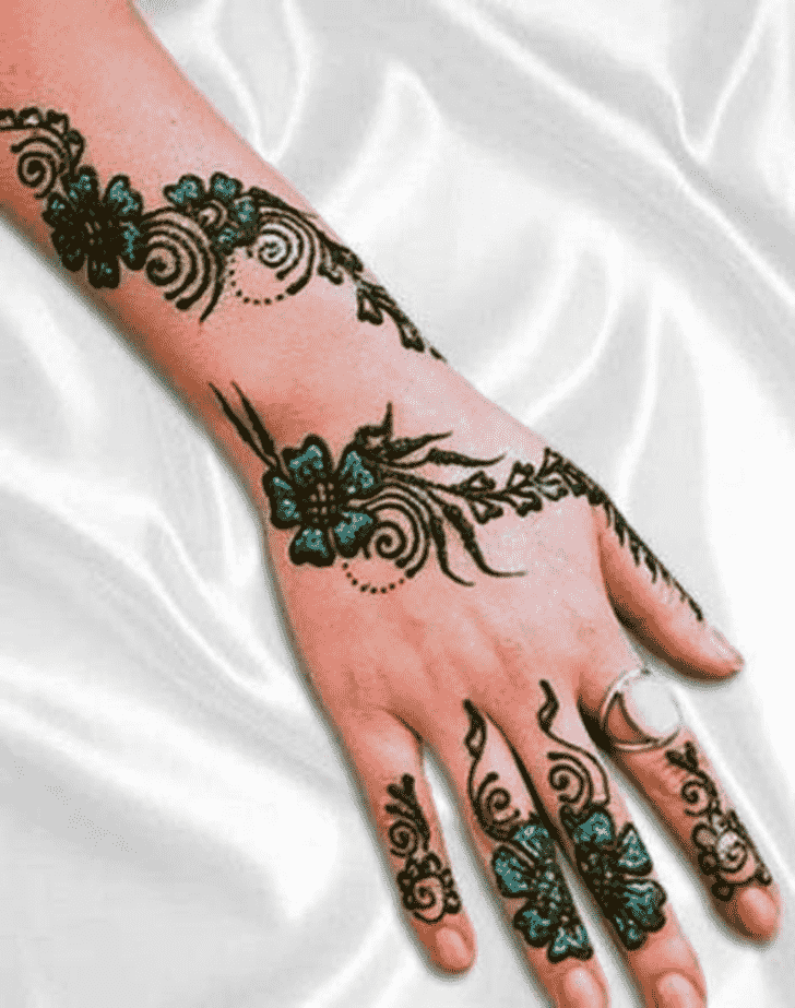 Arm Coloured Henna Design