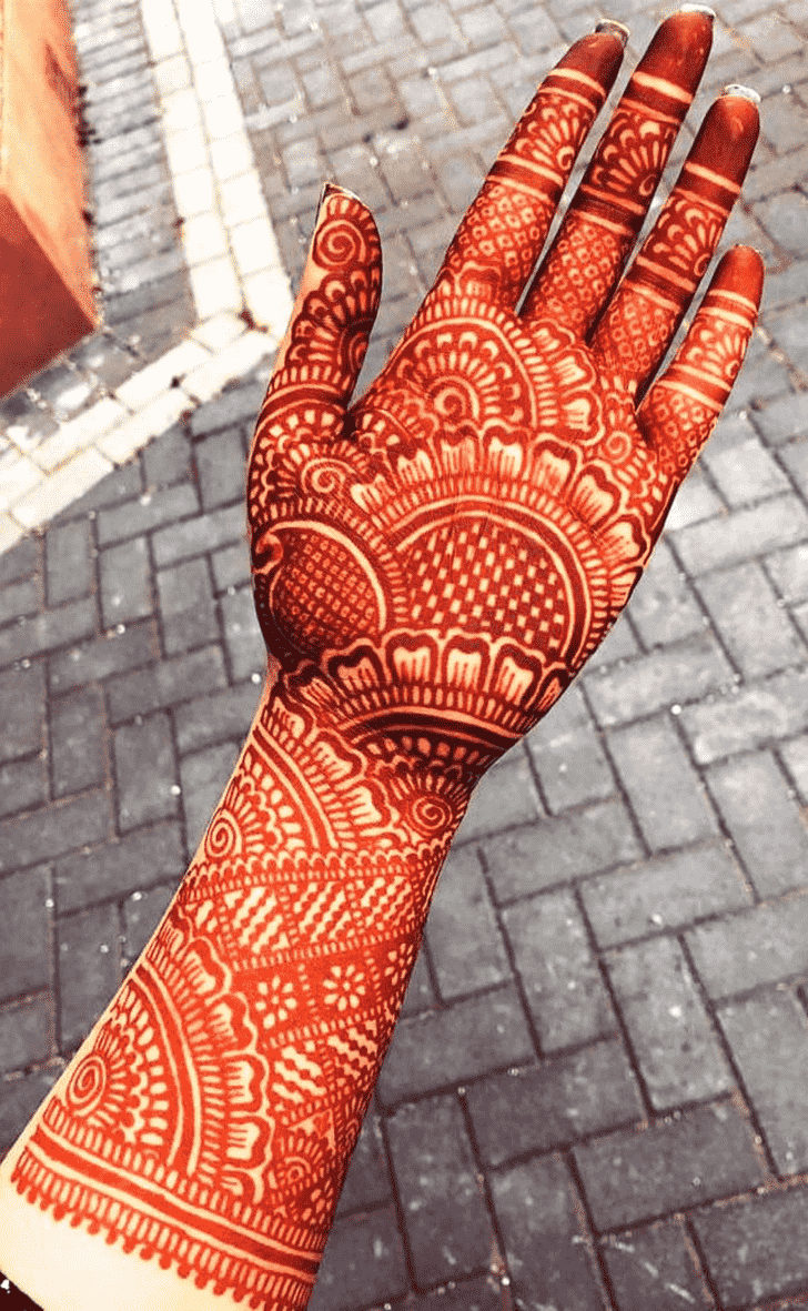 Fine Coloured Henna Design