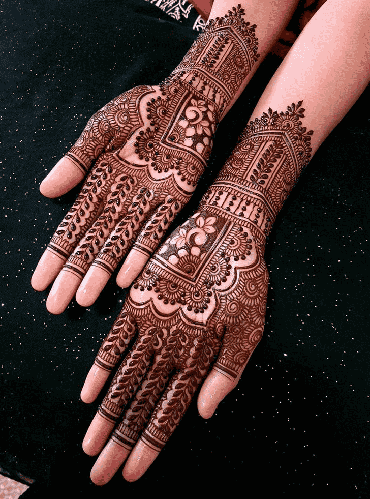 Arm Comilla Henna Design