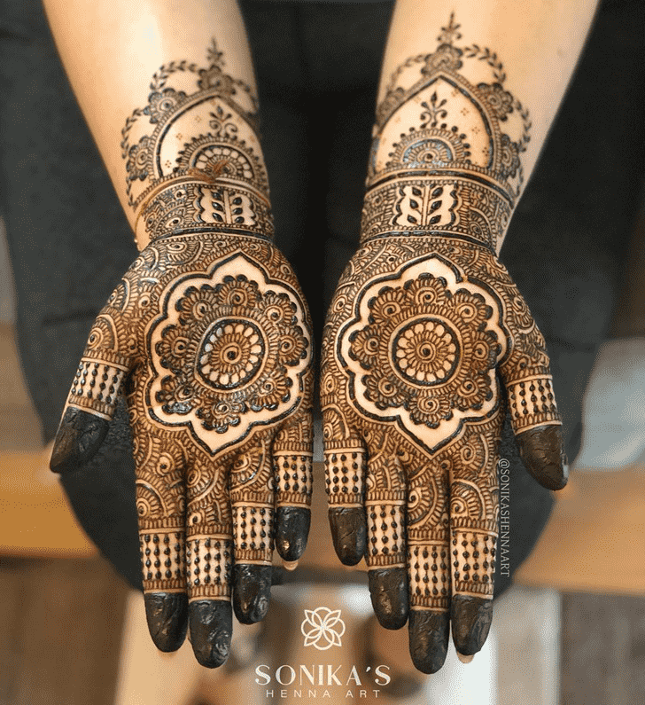 Ideal Comilla Henna Design