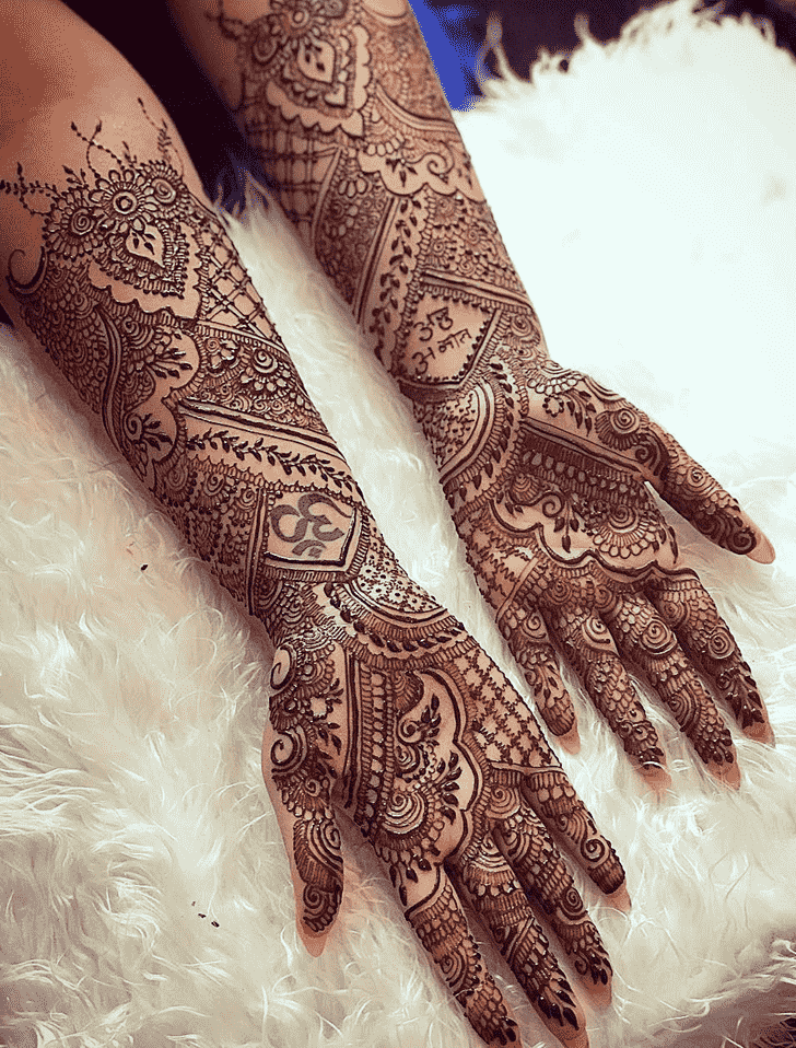 Enticing Copenhagen Henna Design