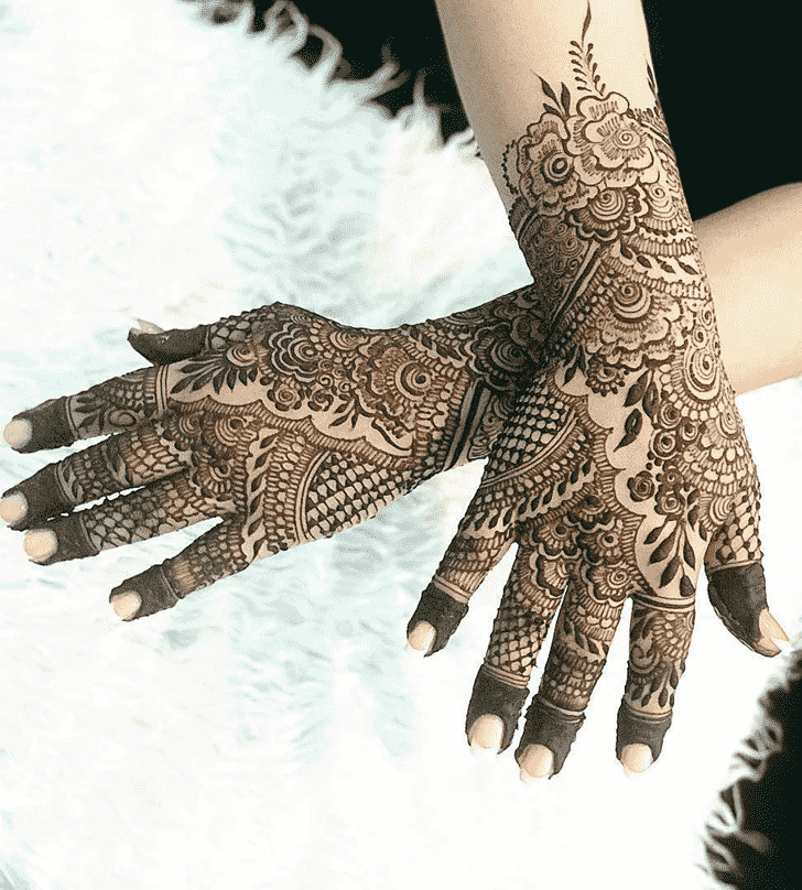 Resplendent Copenhagen Henna Design