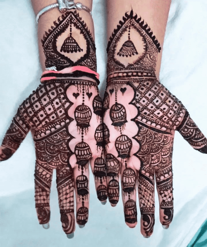 Comely Creative Henna Design