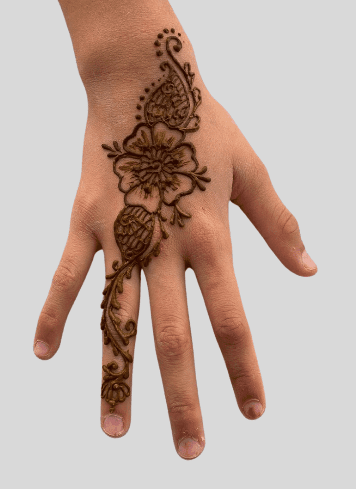 Enticing Cultural Henna Design