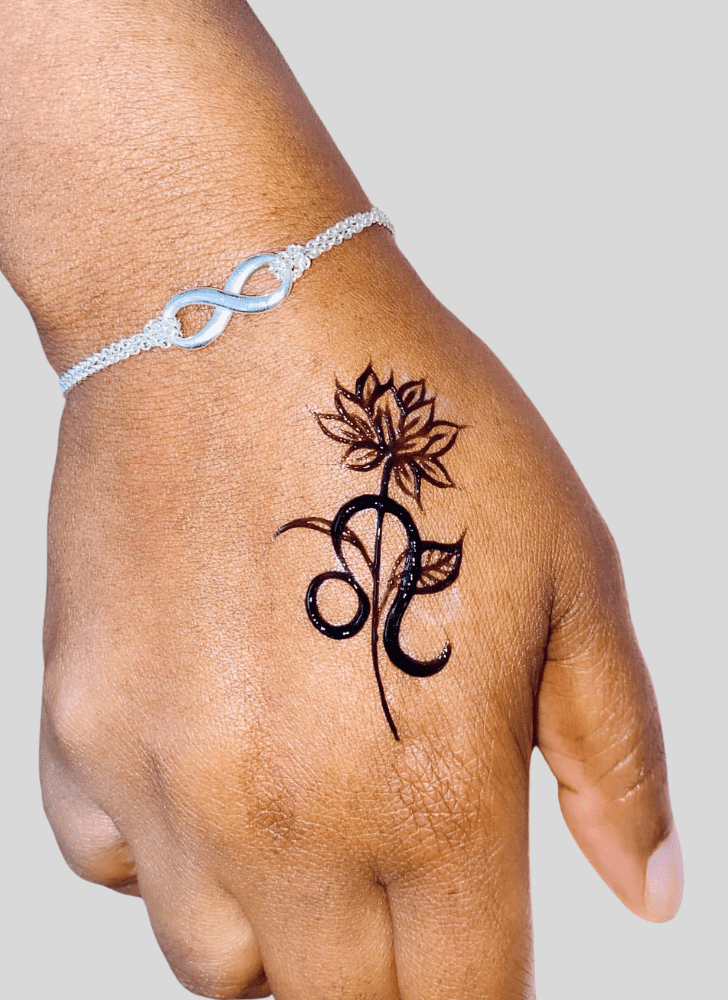 Refined Cute Henna design