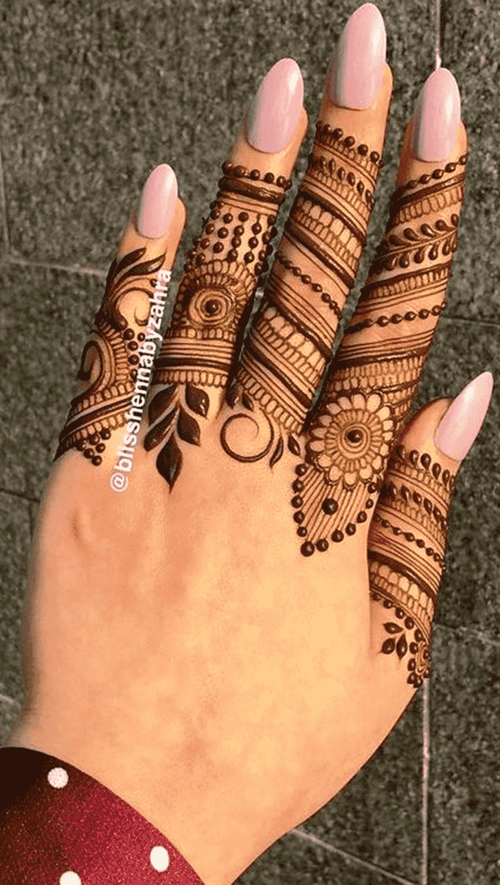 Fair Dainty Henna Design